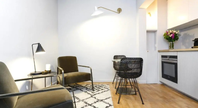 Апартаменты Habitat Parisien - Louvre Rivoli