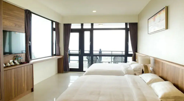 Четырёхместный номер Comfort с видом на море Hola sea view B&B