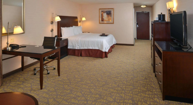Двухместный люкс Hampton Inn & Suites Tacoma