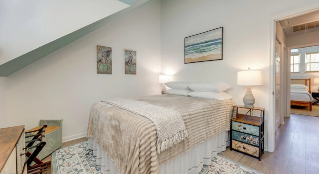 Walk to Eats & Drinks! Stylish Murrells Inlet Stay, Book Lejlighed Murrells Inlet Myrtle Beach