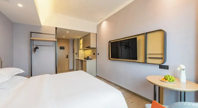 Двухместный номер Standard с видом на горы Poltton International Apartment - Guangzhou Knowledge City Wangcun Subway Station