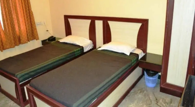 Repose comfort inn, Забронировать Отель Отели штата Тамилнада с парковкой, Парковка