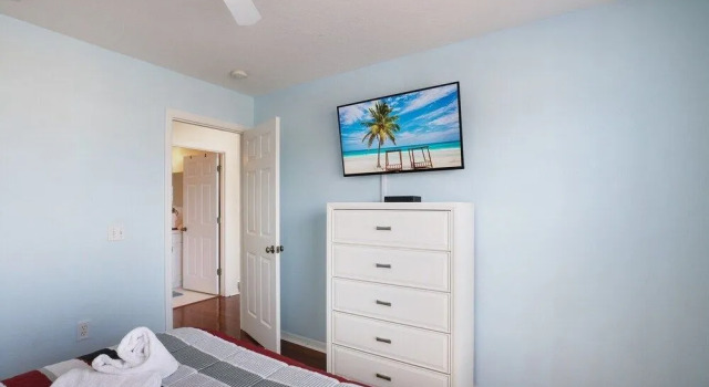 Dolphin Resort 3 Bedroom Home by RedAwning, Забронировать Курортный отель Холмс-Бич Sarasota Area