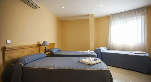 Трёхместный номер Standard Hotel El Álamo