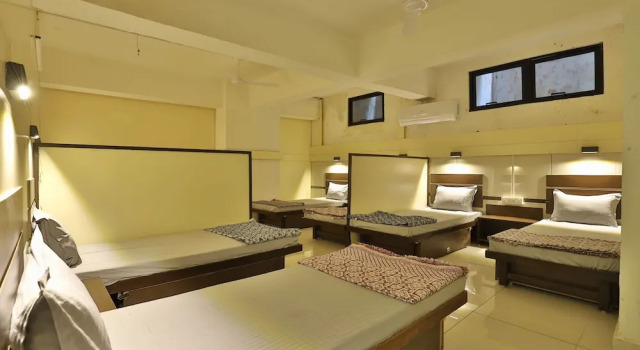 night-halt dormitory