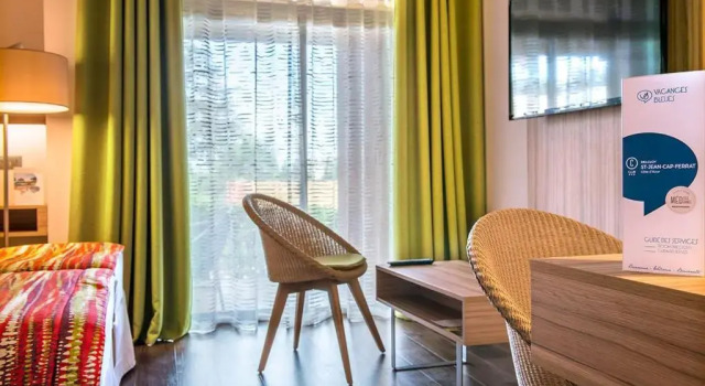 Семейный номер Standard с балконом Hôtel Vacances Bleues Delcloy