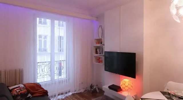 Champs-Elysées Design Apartment