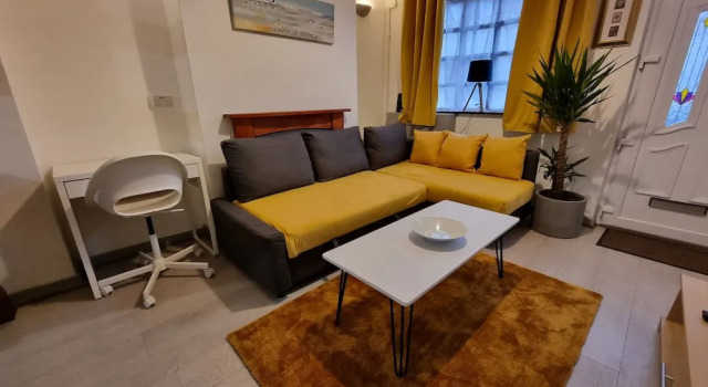 Коттедж Comfort Cosy Stay in Stoke on Trent By Villazu
