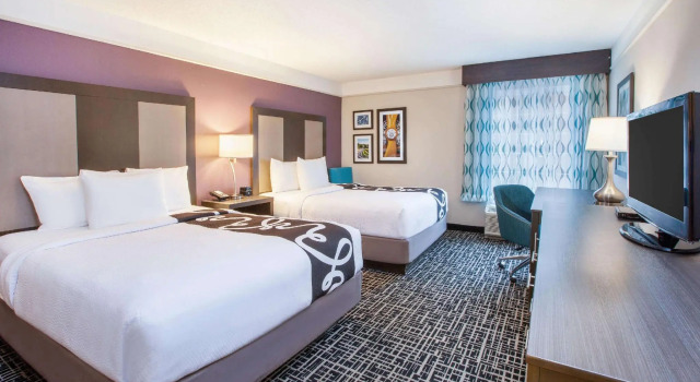 Четырёхместный номер Standard La Quinta by Wyndham Cincinnati Airport Florence