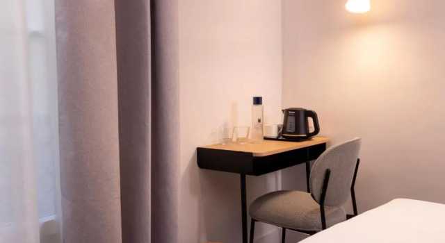 Одноместный номер Standard Hotel De Suez