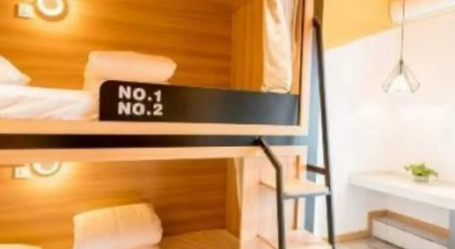 Кровать в общем номере (мужской номер) Chengdu Mitang Youth Hostel