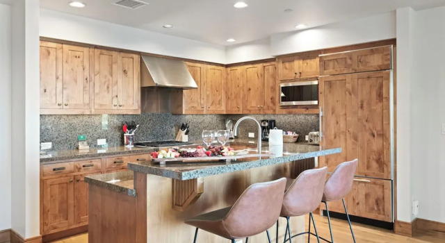 Shooting Star Lodge at Deer Valley Resort - Two Bedroom Residence #103 2 Condo, Varaa Lomakeskus Deer Valley 