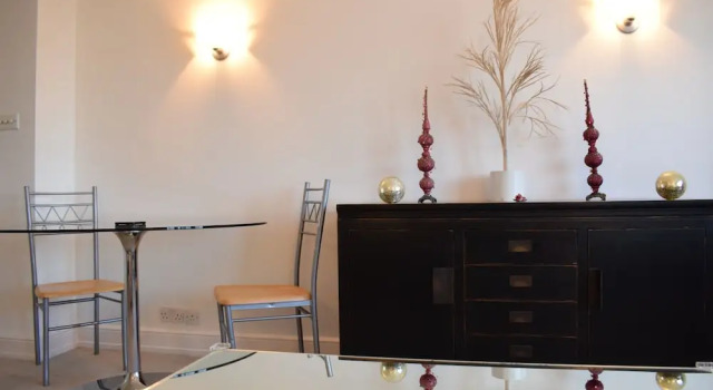 Vibrant 2 Bedroom Apartment in Central London, Забронировать Апартаменты/квартира Апартаменты Лондона, рядом с Галерея Browse and Darby, Апартаменты/квартира