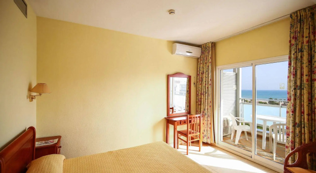 Hotel Tres Anclas, Забронировать Отель Отели Коста-де-Валенсии с питанием, Пансион