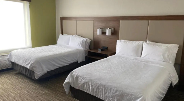 Двухместный номер Standard Holiday Inn Express & Suites - Albuquerque East by IHG
