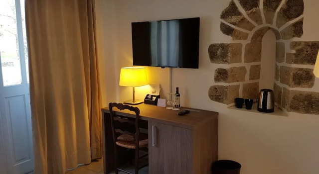 LHostellerie du Château de Bricquebec, Book Hotel Bricquebec Cotentin