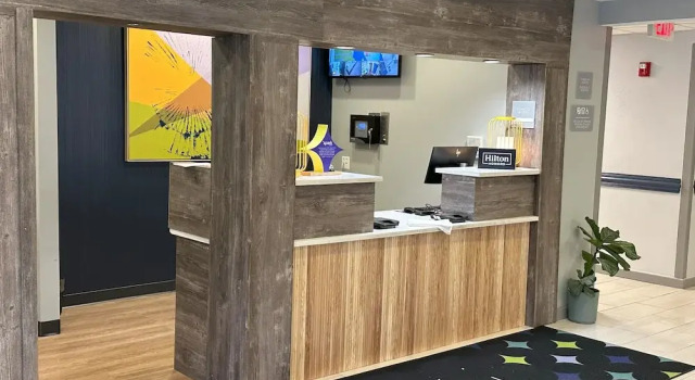 Baymont Inn And Suites Grand Rapids, Buchen Sie Hotel Grand Rapids 