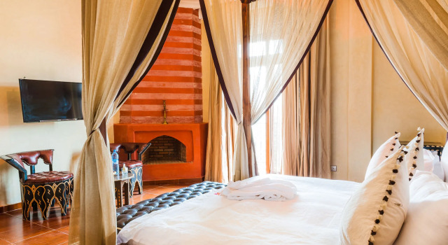 Kasbah Ait Oumghar Iminifri, Book Pension Hoteller i Beni Mellal-Khenifra med pool, Swimmingpool