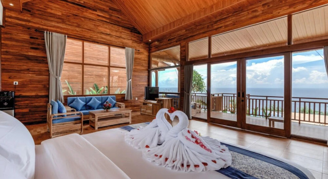 Номер Royal Seraya Cove Estate by Manara
