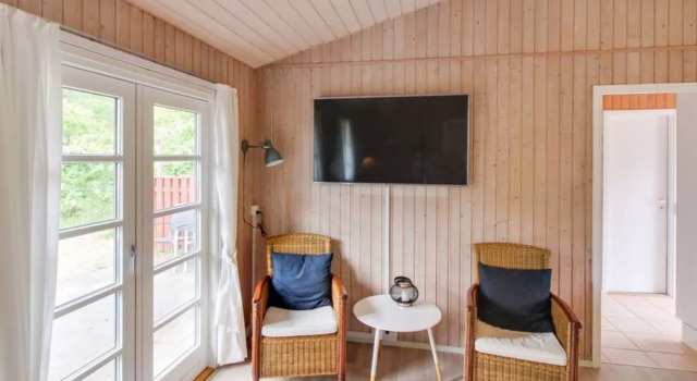 "Nicklas" - 150m from the sea in Bornholm, Prenota Hotel Hotel a Neksø con parcheggio, Parcheggio