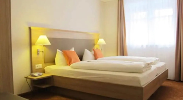 Апартаменты Hotel Schöneck Garni