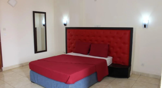 Luxxor Hôtel, Reservar Hotel Hotéis em Mfoundi com pequeno-almoço, Café da manhã