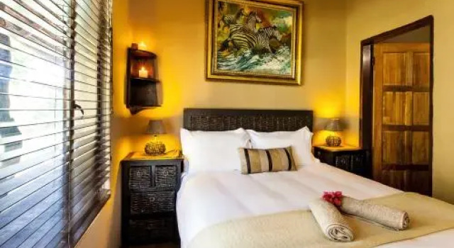 Tuli Game Reserve - Pride Rock Camp, Prenota Hotel Lentswelemoriti Centrale