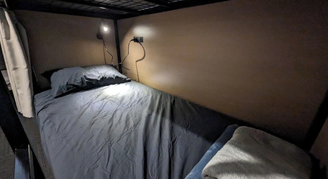 Кровать в общем номере (женский номер) Base Camp Hostel