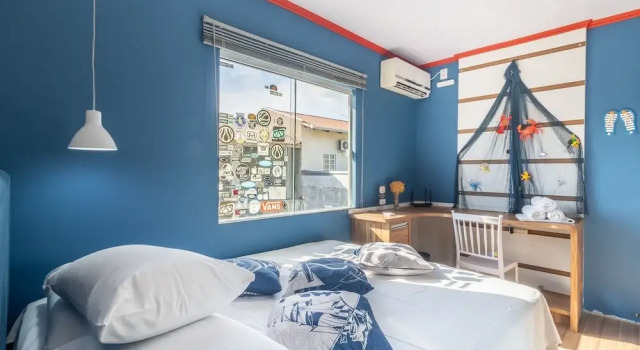 Apt w/ Balcony, 3 Bedrooms Close to Beach Rsu3842