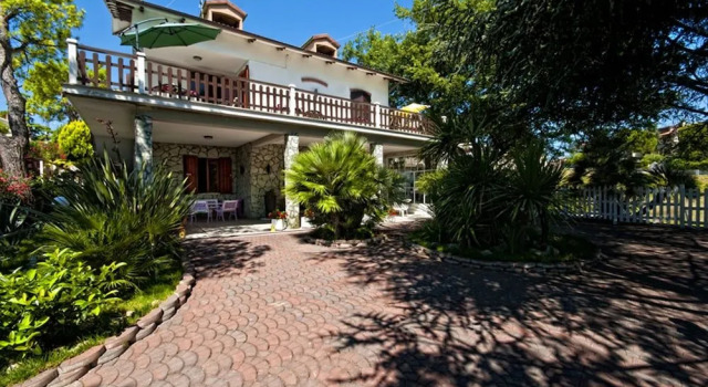 Villa Patrizia B&B, Rezervovat Penzión se snídaní Ripatransone 