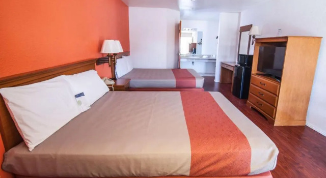 Четырёхместный номер Standard Motel 6-Santa Nella, CA - Los Banos