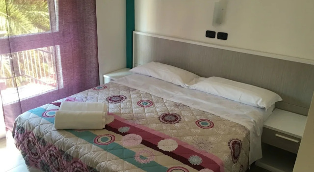 Трёхместный номер Standard с балконом и с видом на сад Hotel Astoria