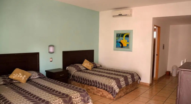 Четырёхместный номер Standard Eco Bay Hotel