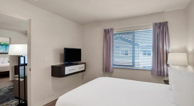 Люкс с 2 комнатами WaterWalk Extended Stay by Wyndham Charlotte - Arrowood