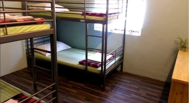 Кровать в общем номере Lia Backpacker Youth Hostel