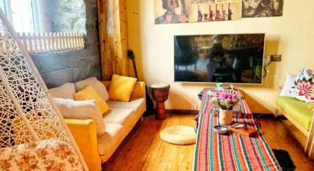 Yading Totem Boutique Inn, Buchen Sie Boutique Shangri-La 