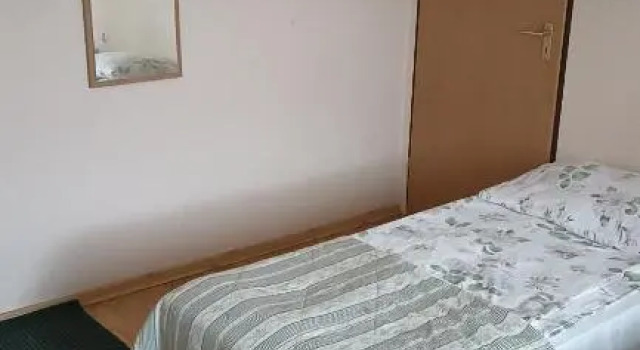 Кровать в общем номере (мужской номер) Hotelik Gościnny
