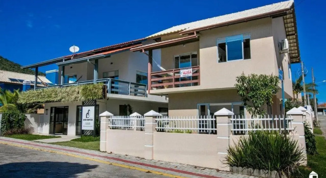 Вилла Casa com 03 dormitórios de casal