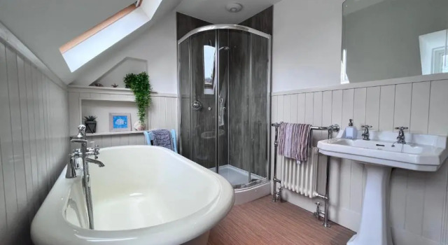 Коттедж с 4 комнатами Seaview House - A Traditional Home by the Beach