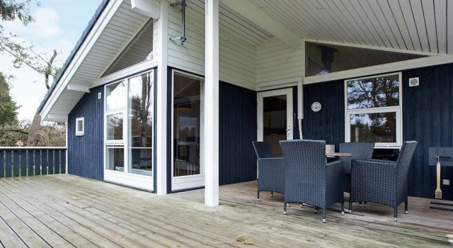 Rustic Holiday Home in Hovedstaden near Sea