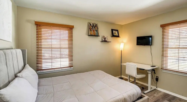 Commute to Alexandria & DC: Home w/ Shared Yard, Réserver Maison de vacances Waldorf 