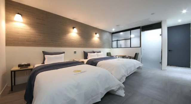 Двухместный номер Business 2Night Business Hotel