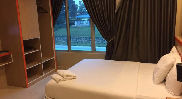 De KPMJ Inn Hotel, Varaa Hotelli Hotellit Johor pysäköinnillä, Pysäköinti