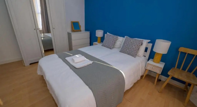 Апартаменты Spacious 5 Bed House, perfect for groups, great location