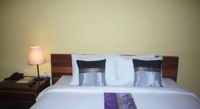 Suryavara Residence Hotel