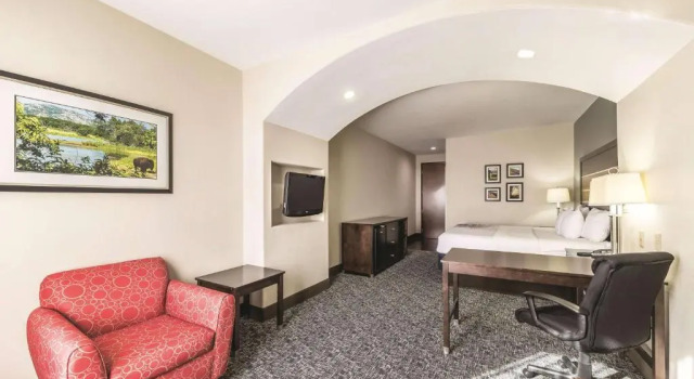Двухместный номер Executive La Quinta Inn & Suites by Wyndham Tulsa - Catoosa Route 66