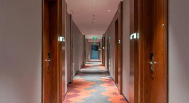 Borrman Hotel Jinan West Railyway Station Quanshijie, Prenota Hotel Hotel a Shandong con parcheggio, Parcheggio