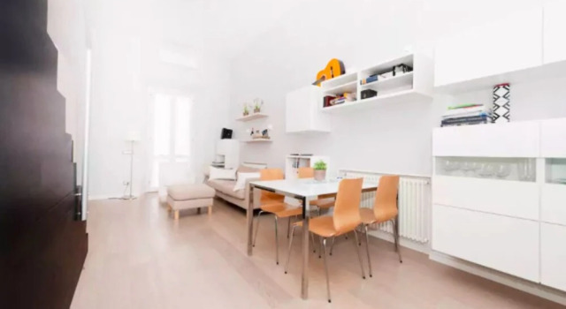 Modern and Beautiful 2 bed Flat Near the Colosseum, Забронировать Отель Рим Лацио, рядом с Вокзал Термини
