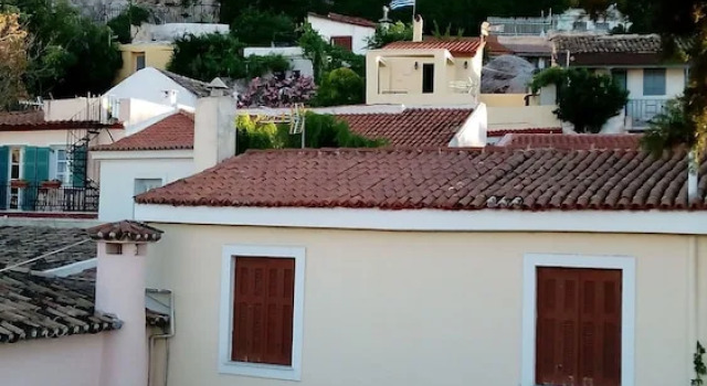 Live in the Shadow of the Acropolis, Забронировать Отель Афины Острова Саронического залива - Аттика, рядом с Театр Глория