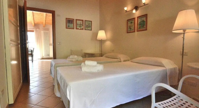 Apartment Bardino With Pool and Lake View, Prenota Appartamento Hotel a Veneto con piscina, Piscina